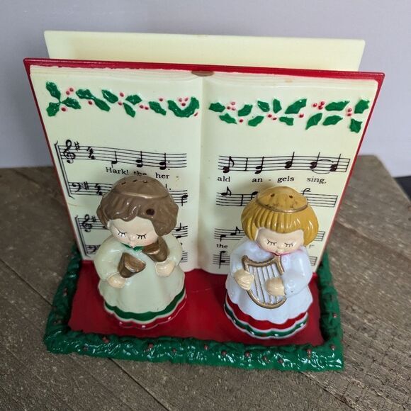 Vintage Salt and pepper shakers Christmas napkin holder plastic 80s set holiday - Picture 2 of 7